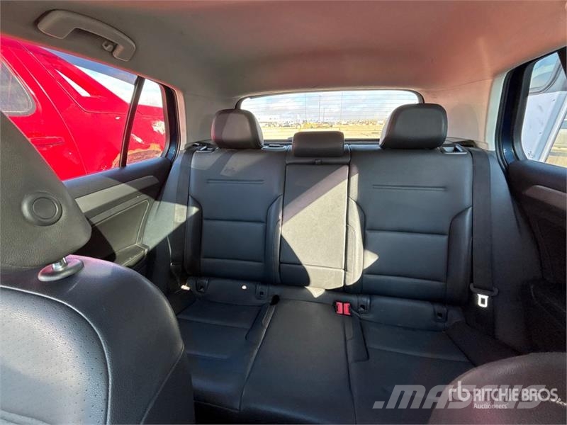Volkswagen Golf TDI S Automobile Voiture