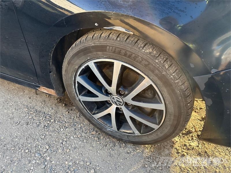 Volkswagen Jetta Automobile Avtomobili