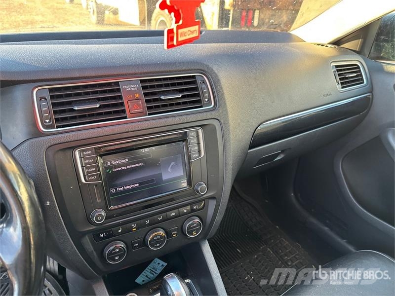 Volkswagen Jetta Automobile Avtomobili