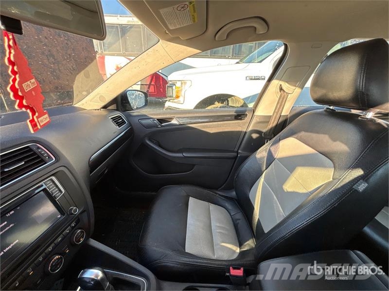Volkswagen Jetta Automobile Avtomobili