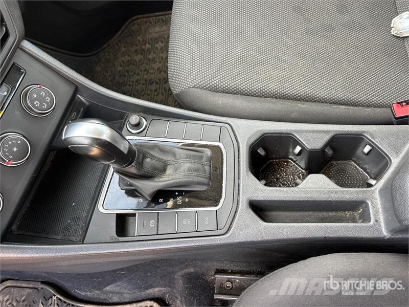 Volkswagen Jetta S Automobile Automobili