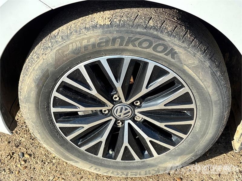 Volkswagen Jetta S Automobile Automobili