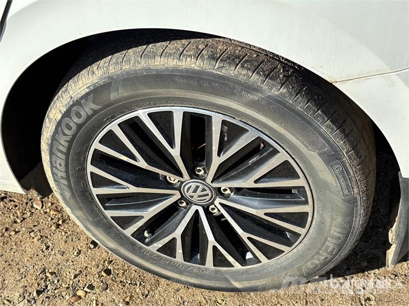 Volkswagen Jetta S Automobile Automobili