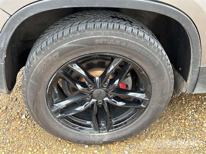 Volkswagen Tiguan AWD SUV Voiture