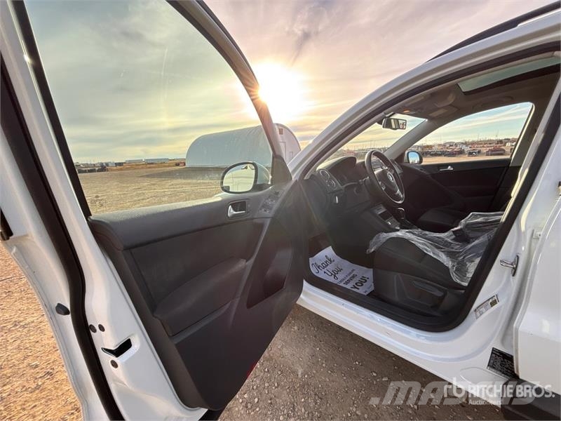 Volkswagen Tiguan SUV Cars