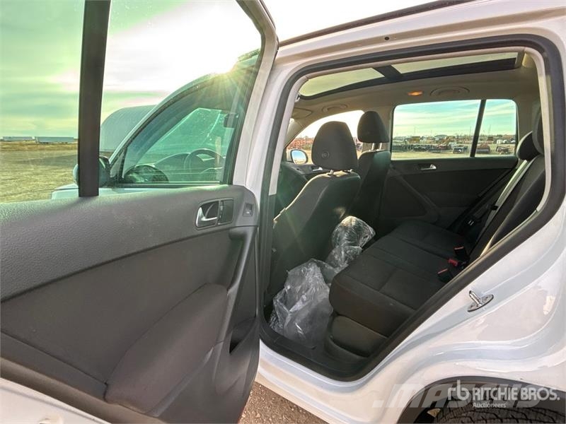 Volkswagen Tiguan SUV Cars