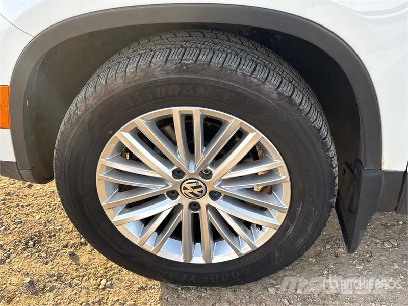 Volkswagen Tiguan SUV Cars
