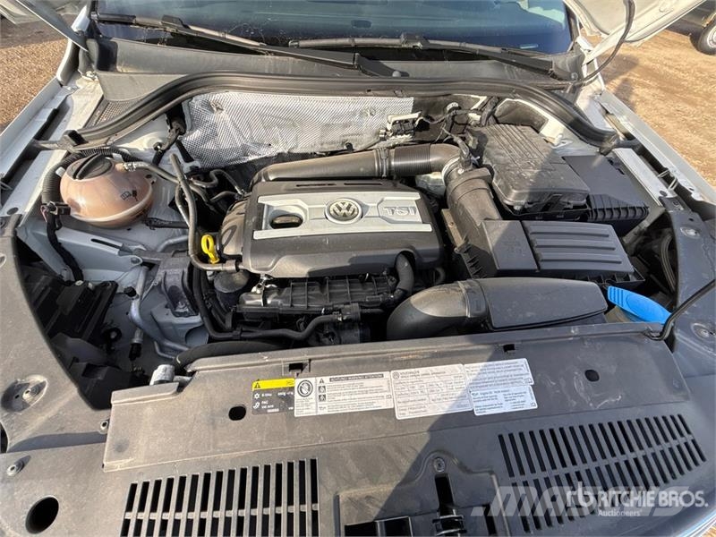 Volkswagen Tiguan SUV Cars