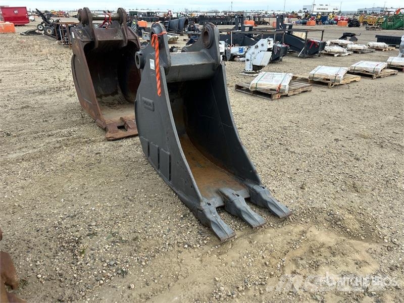 Volvo 24 in Digging Excavator Bucket - Fits 200 Series, Godet