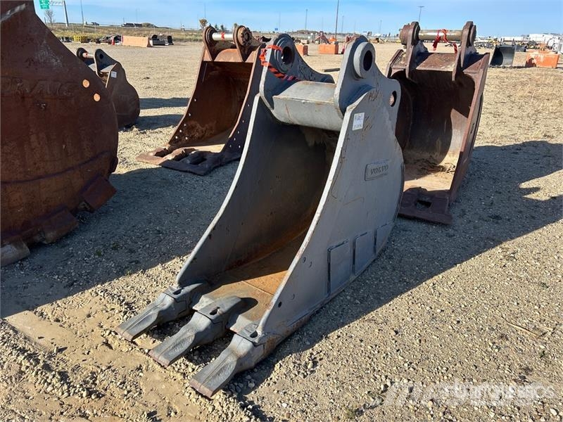 Volvo 24 in Digging Excavator Bucket Buckets