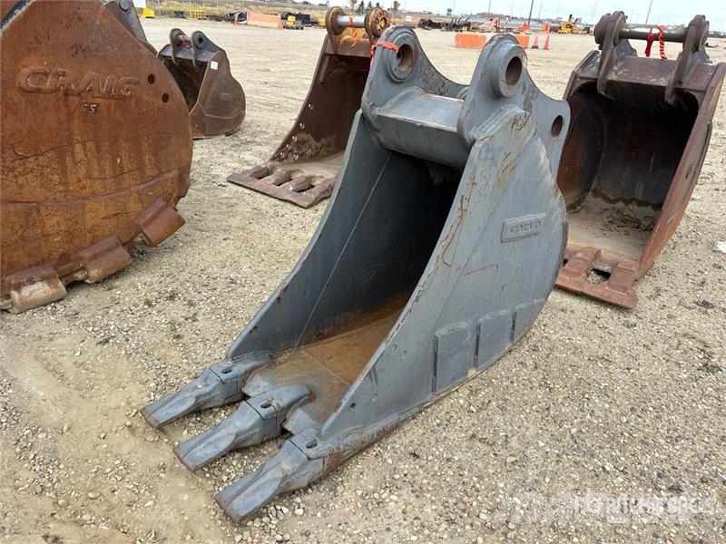 Volvo 24 in Digging Excavator Bucket - Fits 200 Series, Godet