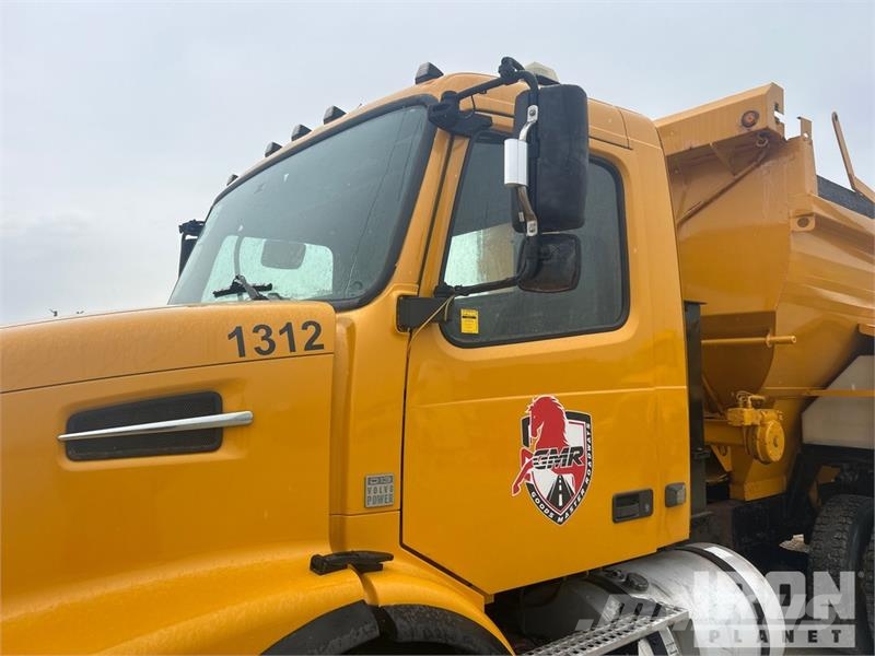 Volvo 6x4 T/A Dump Truck Kiper tovornjaki