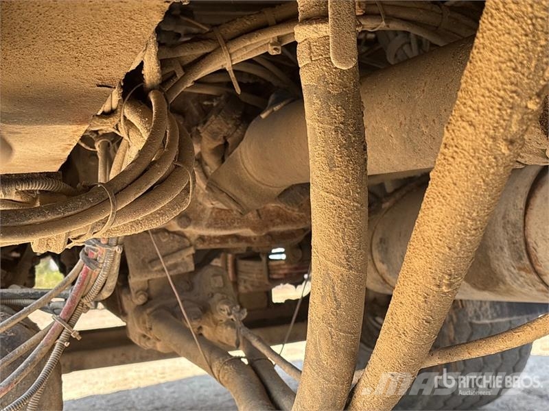 Volvo 6x4 T/A Dump Truck Caminhões basculantes