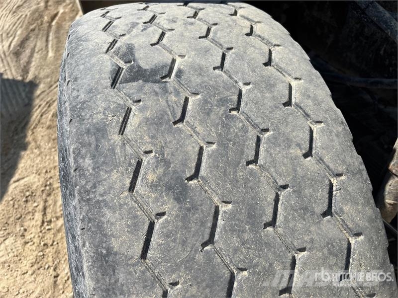Volvo 6x4 T/A Dump Truck Caminhões basculantes