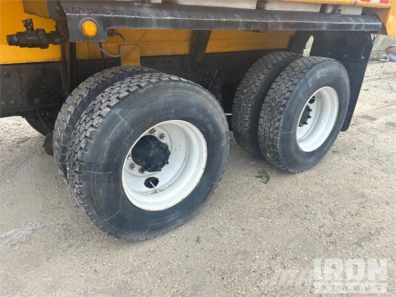 Volvo 6x4 T/A Dump Truck Kiper tovornjaki