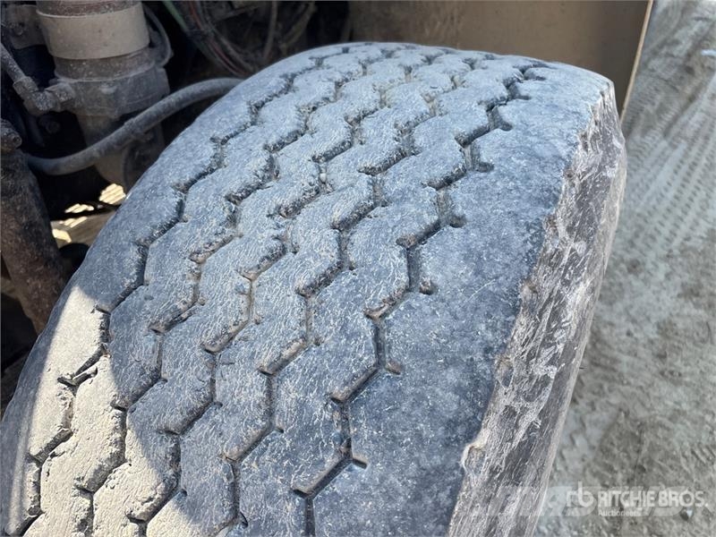 Volvo 6x4 T/A Dump Truck Caminhões basculantes