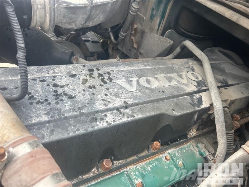 Volvo 6x4 T/A Dump Truck Kiper tovornjaki