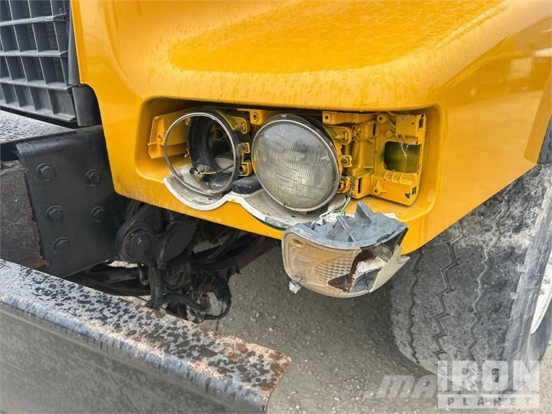 Volvo 6x4 T/A Dump Truck Kiper tovornjaki
