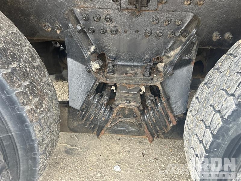 Volvo 6x4 T/A Dump Truck Kiper tovornjaki