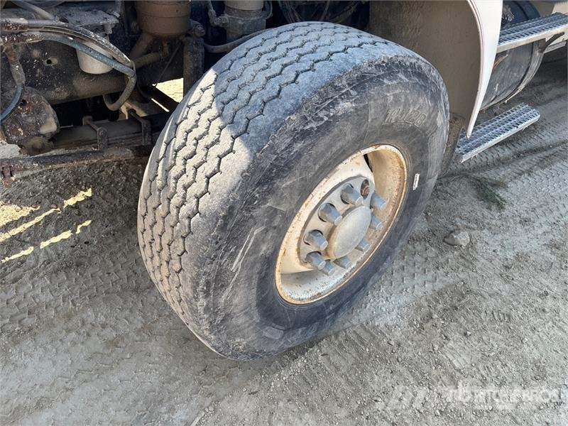 Volvo 6x4 T/A Dump Truck Caminhões basculantes