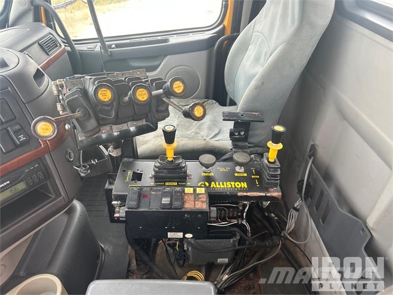 Volvo 6x4 T/A Dump Truck Kiper tovornjaki