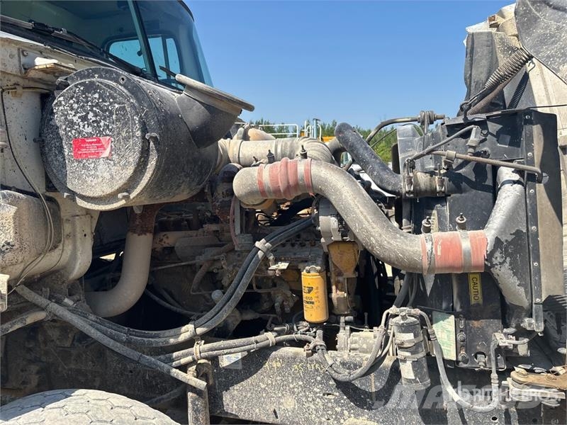 Volvo 6x4 T/A Dump Truck Caminhões basculantes