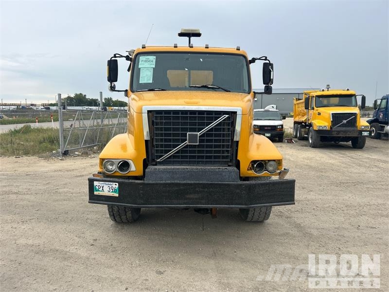 Volvo 6x4 T/A Dump Truck Kiper tovornjaki