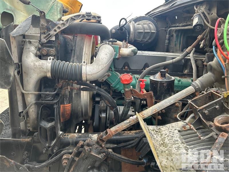 Volvo 6x4 T/A Dump Truck Kiper tovornjaki