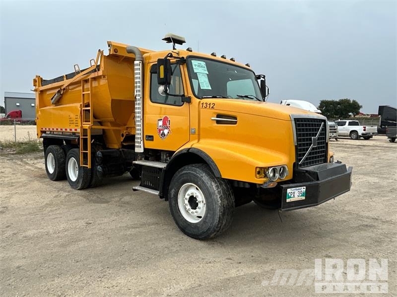 Volvo 6x4 T/A Dump Truck Kiper tovornjaki
