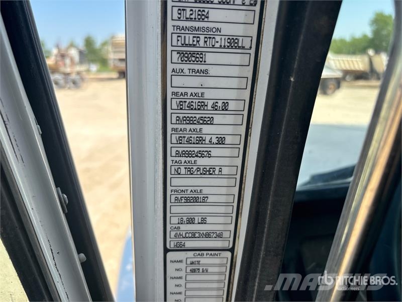 Volvo 6x4 T/A Dump Truck Caminhões basculantes