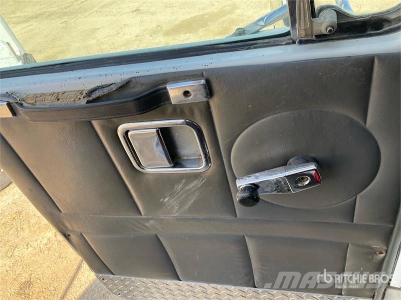 Volvo 6x4 T/A Dump Truck Caminhões basculantes