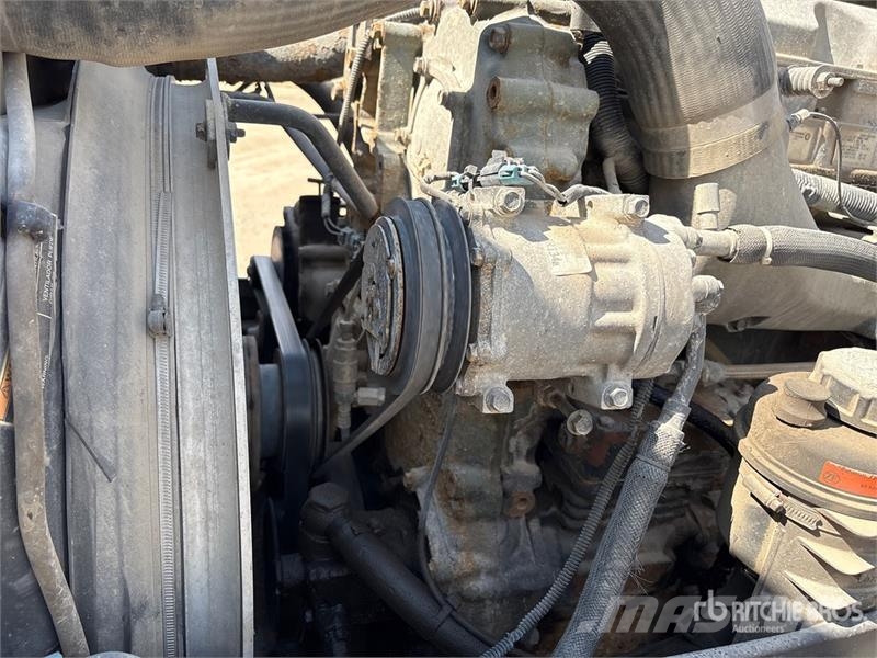 Volvo 6x4 T/A Sleeper Truck Tractor Prime Movers
