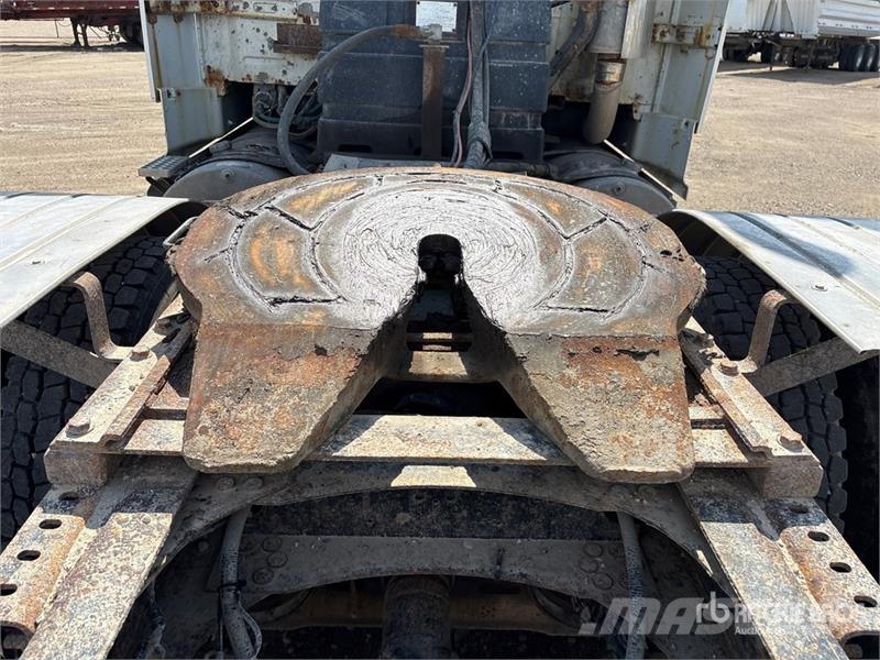Volvo 6x4 T/A Sleeper Truck Tractor Prime Movers