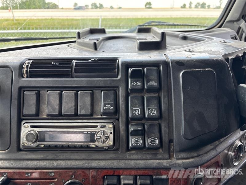 Volvo 6x4 T/A Sleeper Truck Tractor Prime Movers