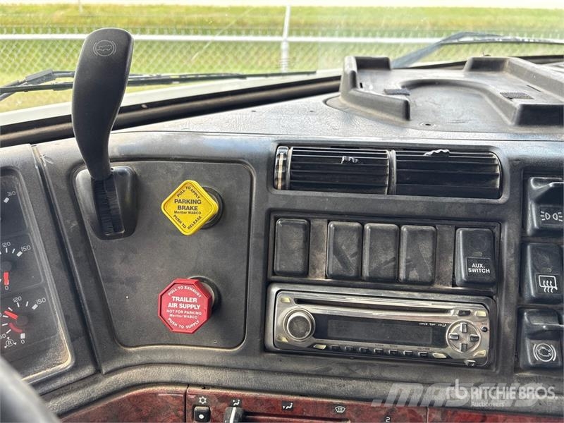 Volvo 6x4 T/A Sleeper Truck Tractor Prime Movers