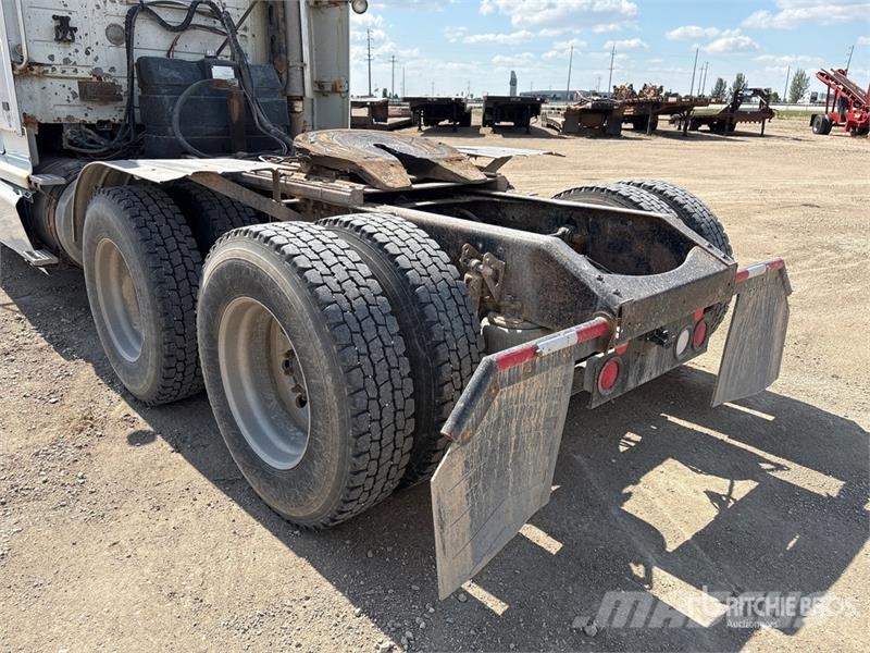 Volvo 6x4 T/A Sleeper Truck Tractor Prime Movers