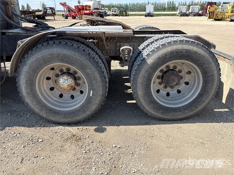 Volvo 6x4 T/A Sleeper Truck Tractor Prime Movers