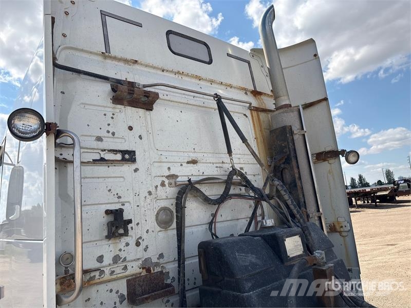 Volvo 6x4 T/A Sleeper Truck Tractor Prime Movers