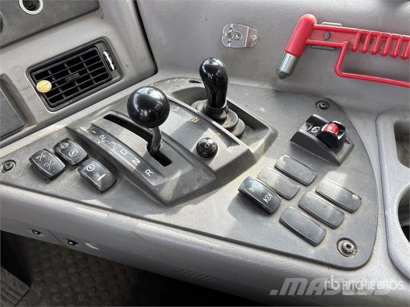 Volvo A30G Artikulētie pašizgāzēji