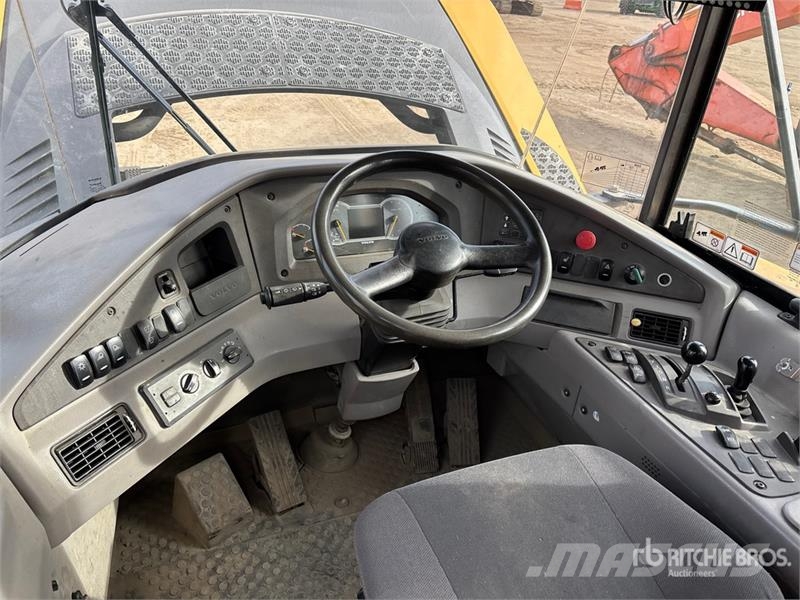 Volvo A30G Artikulētie pašizgāzēji