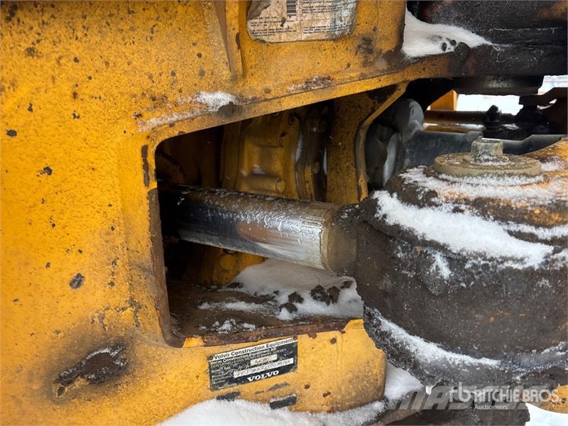 Volvo A40E Artikulētie pašizgāzēji