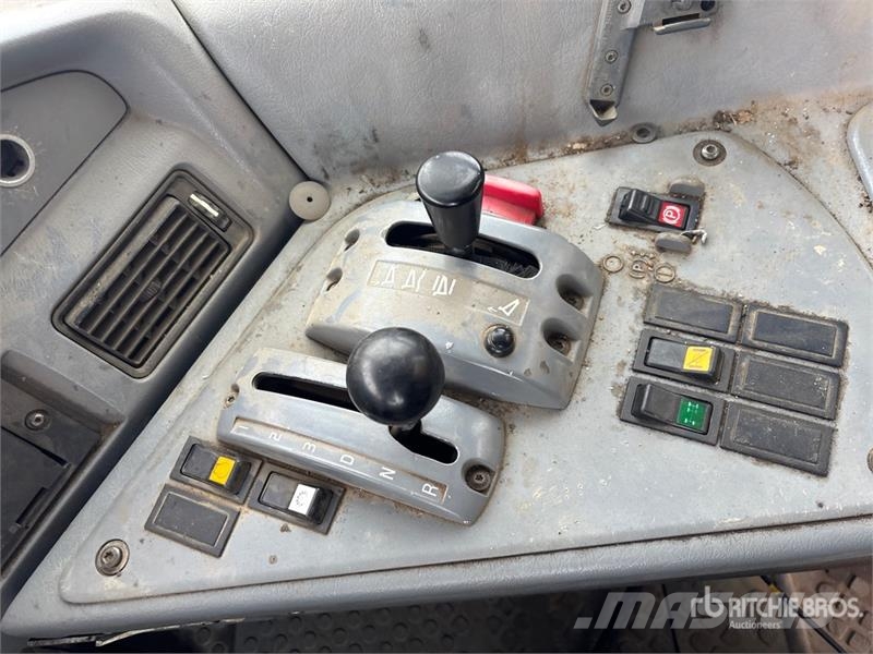 Volvo A40E Artikulētie pašizgāzēji