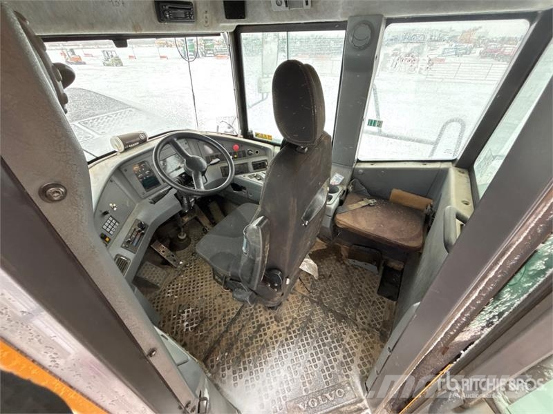 Volvo A40E Artikulētie pašizgāzēji