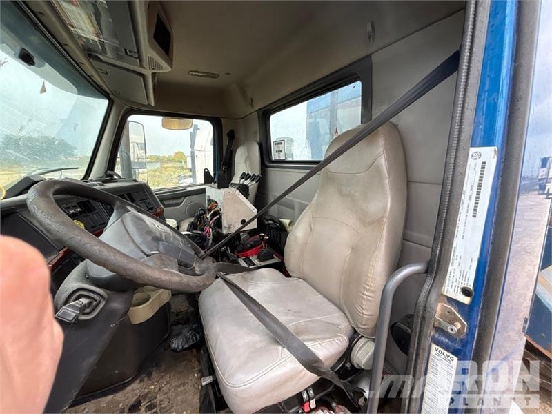 Volvo D13 Volvo Power 6x4 T/A Dump Truck (Inoperable) Camion ribaltabili