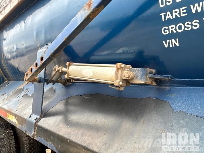 Volvo D13 Volvo Power 6x4 T/A Dump Truck (Inoperable) Camion ribaltabili
