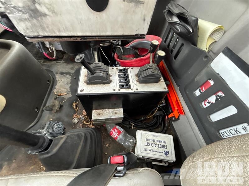 Volvo D13 Volvo Power 6x4 T/A Dump Truck (Inoperable) Camion ribaltabili