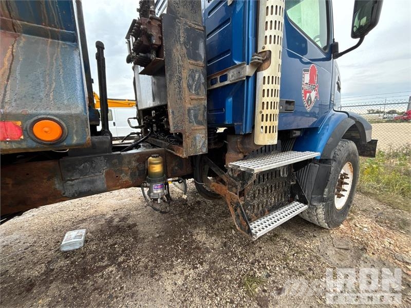 Volvo D13 Volvo Power 6x4 T/A Dump Truck (Inoperable) Camion ribaltabili