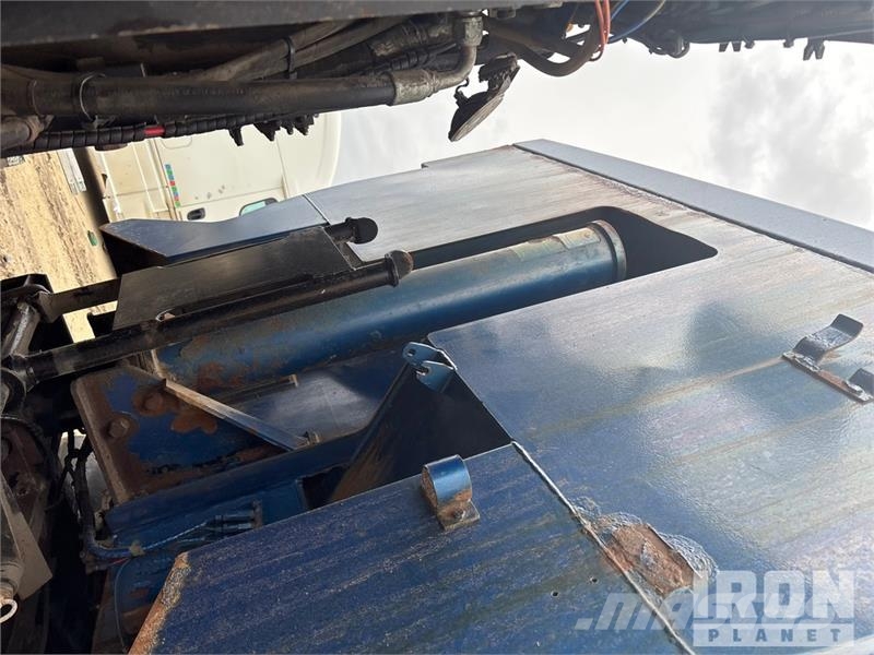Volvo D13 Volvo Power 6x4 T/A Dump Truck (Inoperable) Camion ribaltabili