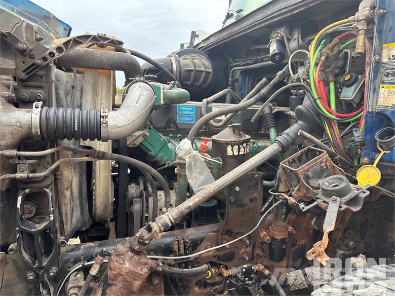 Volvo D13 Volvo Power 6x4 T/A Dump Truck (Inoperable) Camion ribaltabili