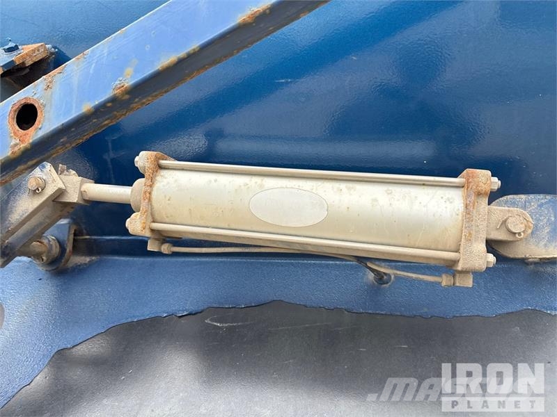 Volvo D13 Volvo Power 6x4 T/A Dump Truck (Inoperable) Camion ribaltabili